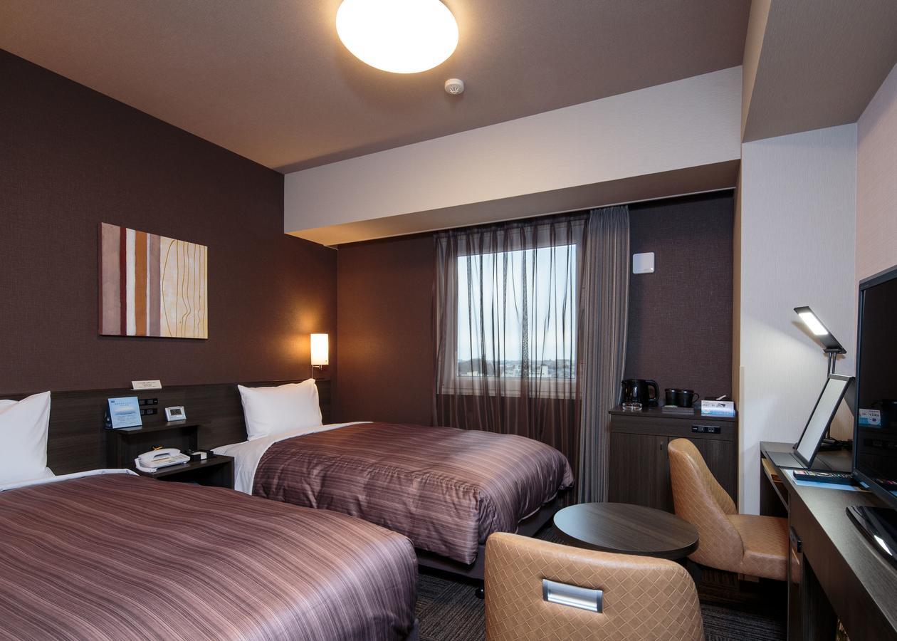 Route-inn Ekimae Hotel Takaoka